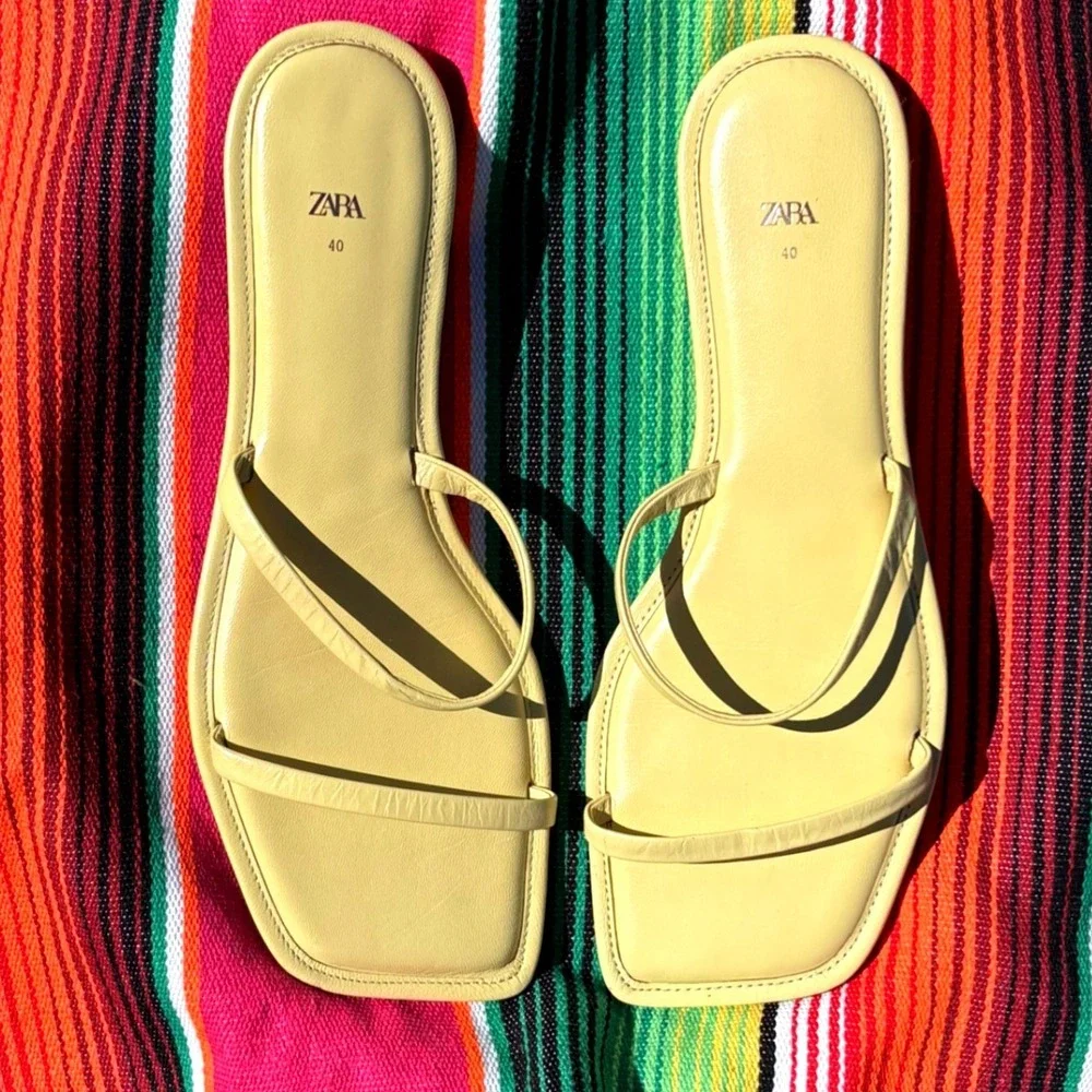 Sunshine In A Box Sz 9-10 Beach Pool Vacation Flats Zara, Dolce Vita & Mariella - Picture 3 of 11